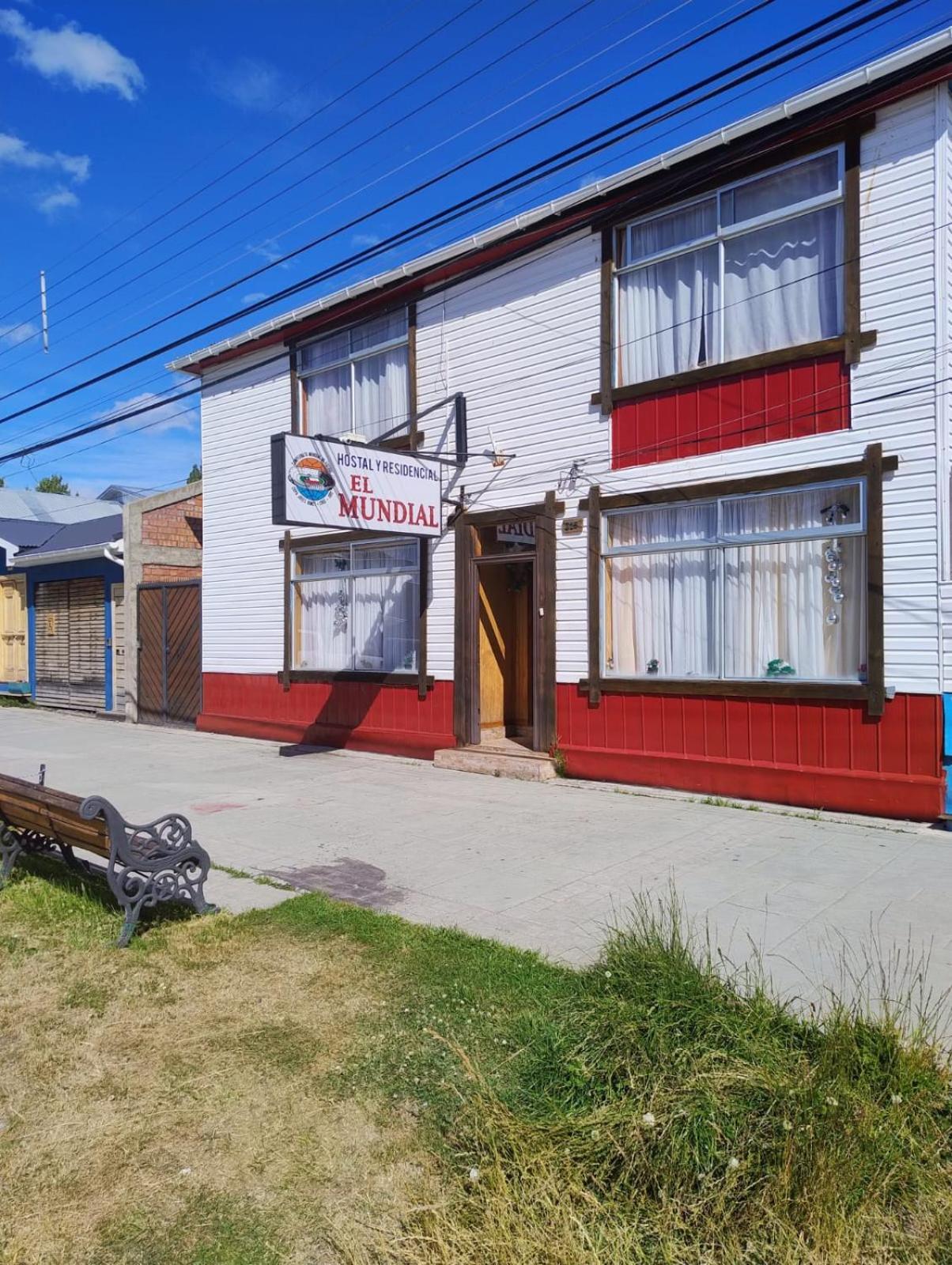 Hostal Y Residencial El Mundial Puerto Natales Exteriér fotografie