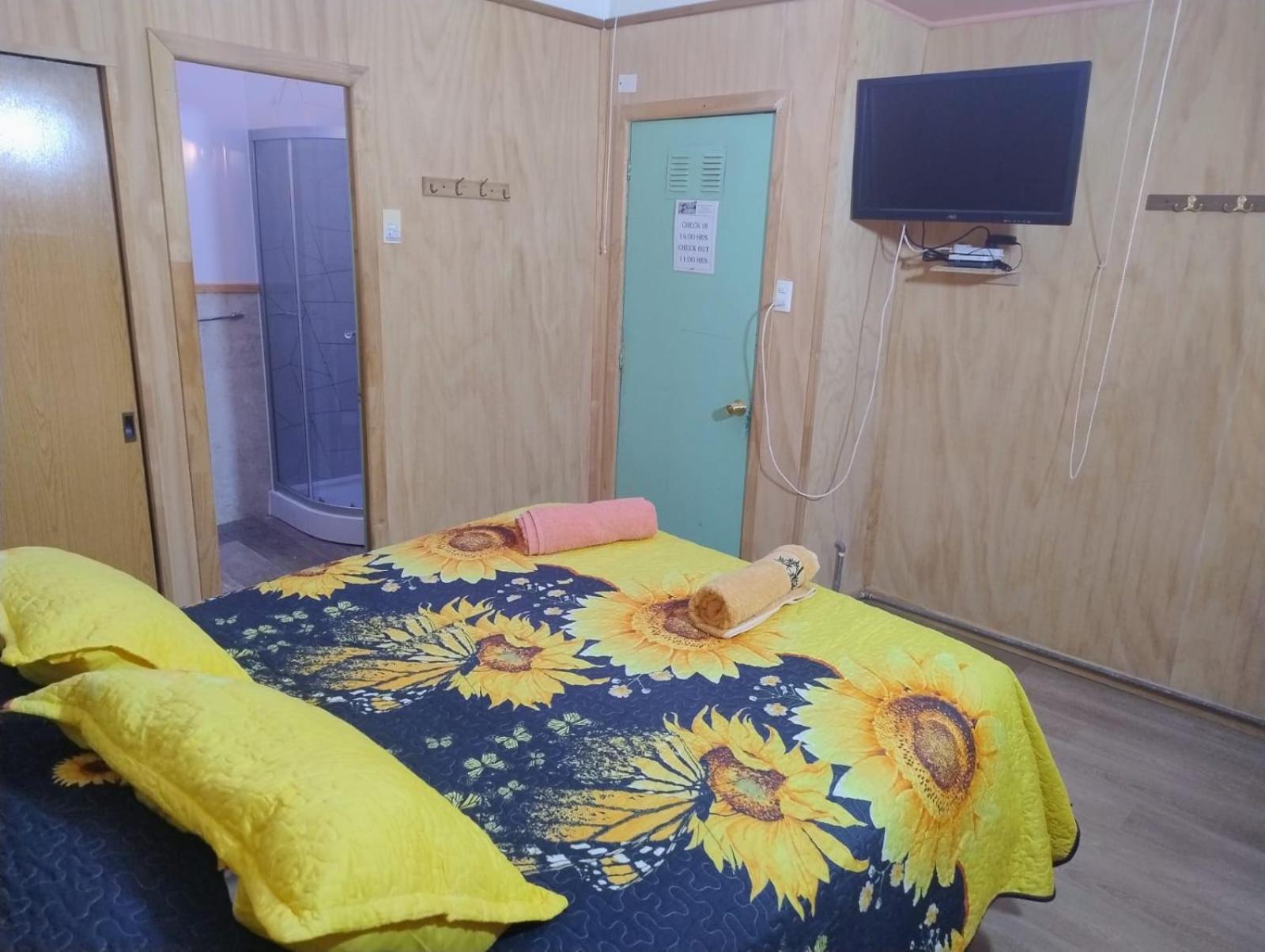 Hostal Y Residencial El Mundial Puerto Natales Exteriér fotografie